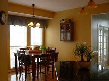 4th image of 105 Edenderry Ave