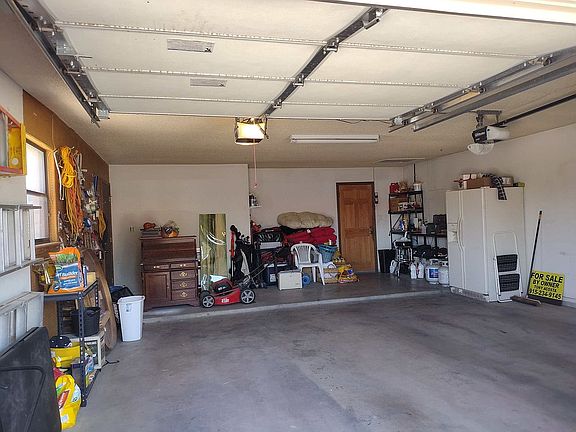 4th image of 1740 Larry Hinson Dr