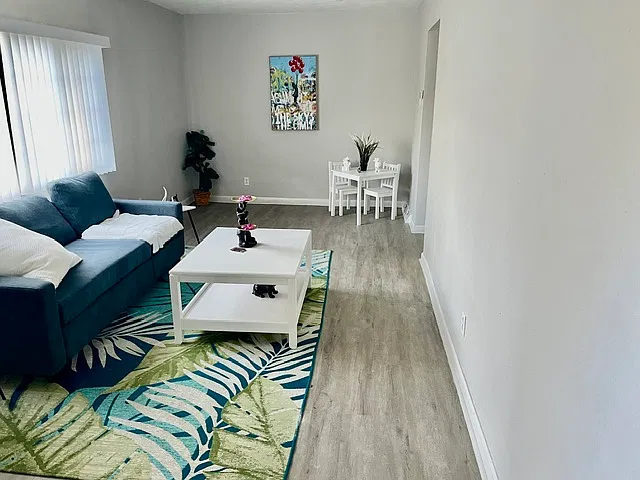 2 bed, 1064 sqft, $1,200 — Photo 3