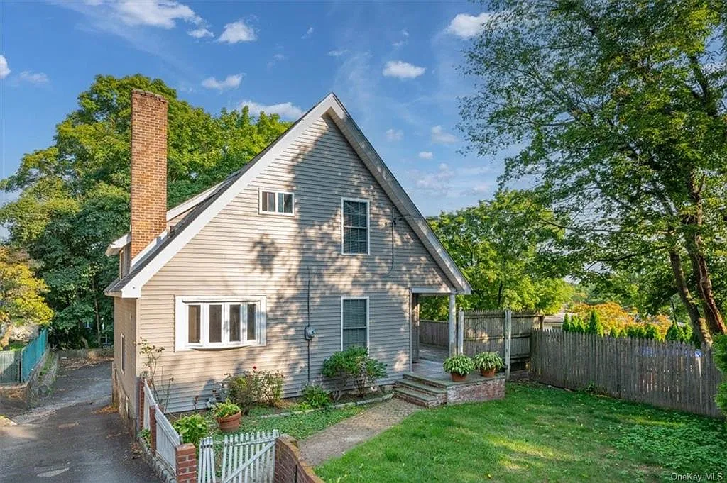 3 bed, 1600 sqft, $4,500 — Photo 3