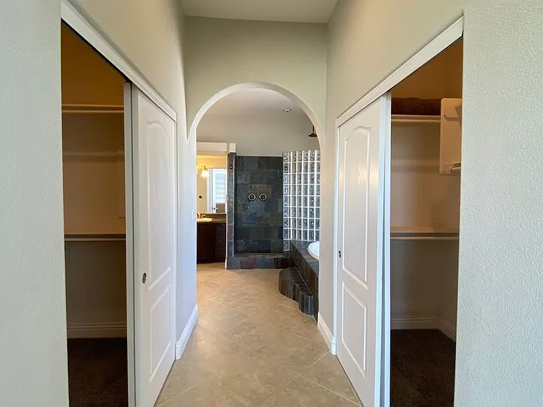 3611 Oakleaf Ave — Photo 45