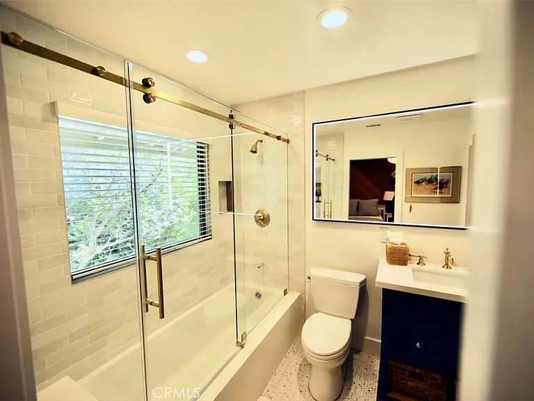 22 Blue Lagoon — Photo 14