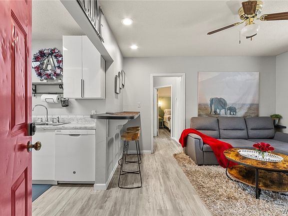 5th image of 901 Hargrove Rd APT 22D