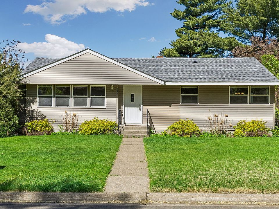 1st image of 1099 Felix St