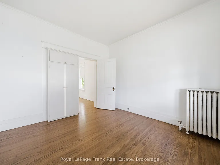 279 Kent St W — Photo 15