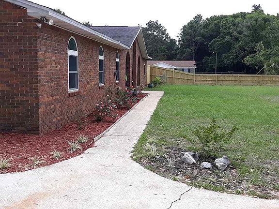 3rd image of 6826 Temple Ln