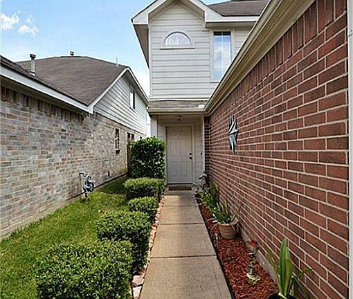 4th image of 12915 Garlenda Ln