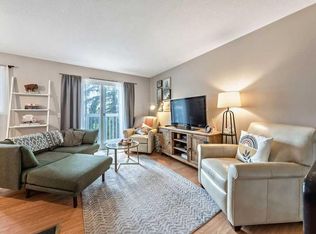 6630 SE Bowwood Dr NW #3, Calgary, AB T3B 2G9
