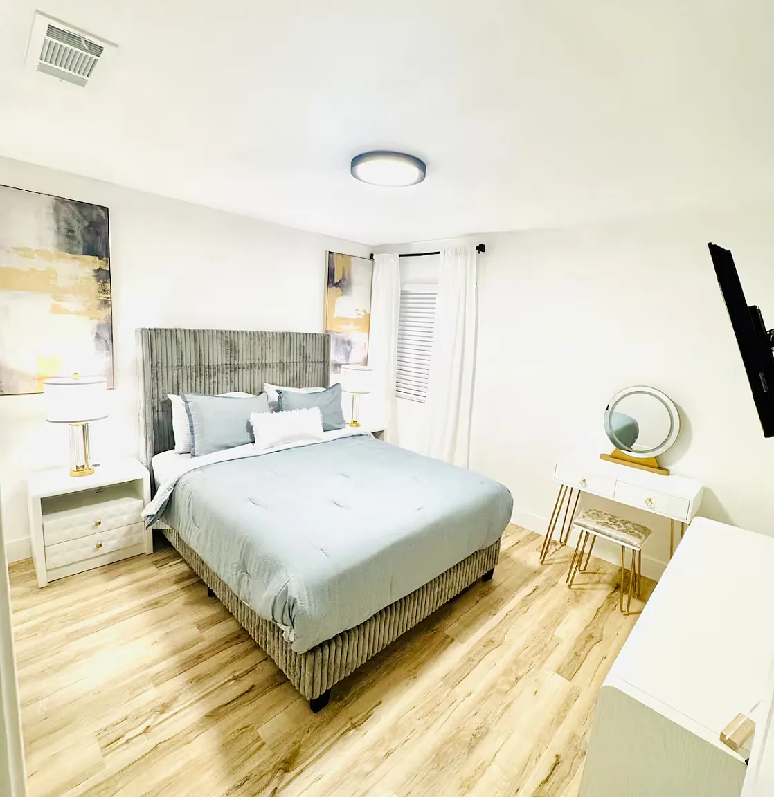 3 bed, $2,500 — Photo 4