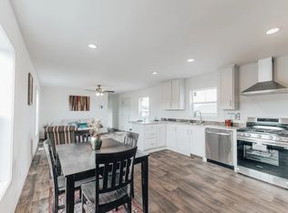 311 Holiday Park Vlg, Jamestown, ND 58401