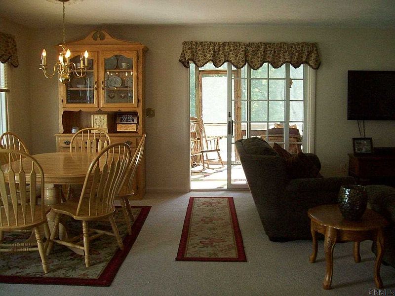 4th image of 8 COOKS Court