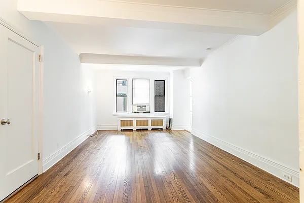 Rented by Cooper & Cooper Real Estate | media 16