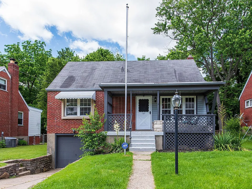 3627 Edgebrook Dr