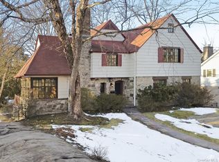 65 Howell Avenue, Larchmont, NY 10538