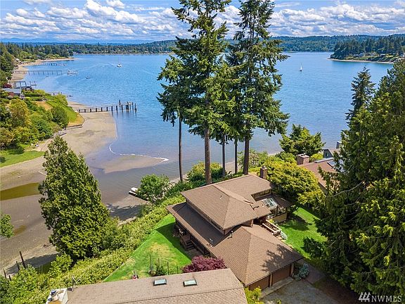 A premier location on the mouth of Judd Creek makes for wonderful bird and wildlife viewing; great place to launch kayaks or SUPs.