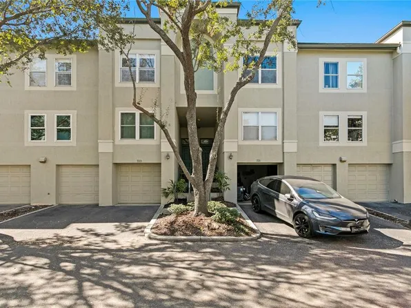 723 Coral Reef Dr, Tampa, FL 33602