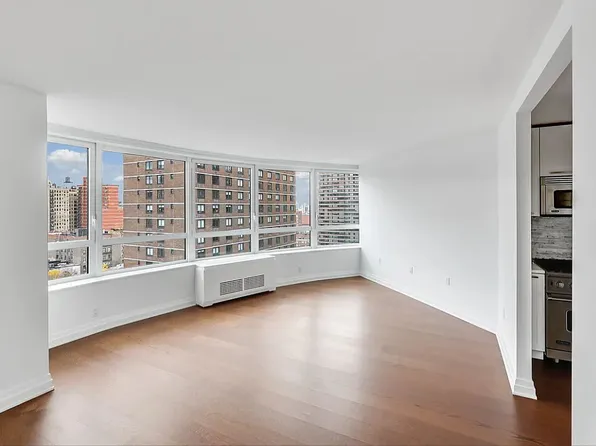 200 E 94th St APT 1714, New York, NY 10128