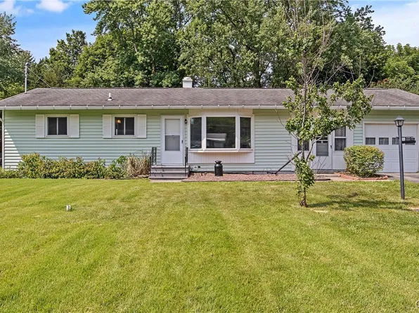 116 Barclay Rd, Camillus, NY 13031