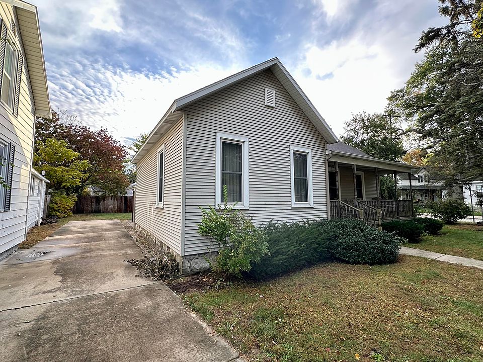 2nd image of 2094 Blodgett St