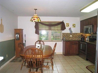3rd image of 2149 Belloak Dr