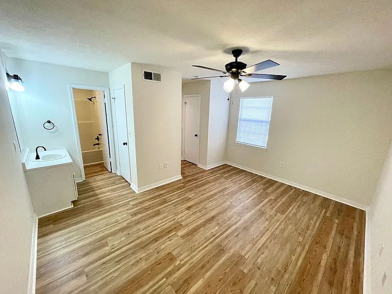 575 Dexter Dr — Photo 8