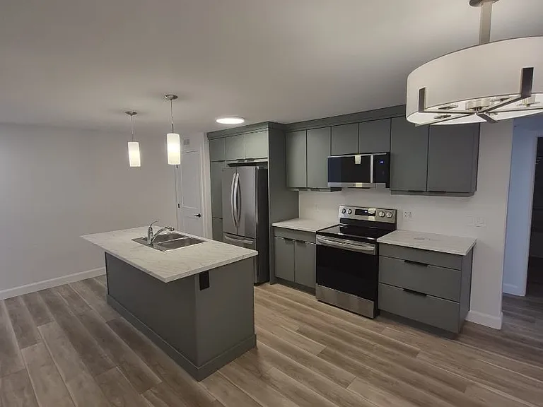 128 Hastings Dr #B — Photo 6