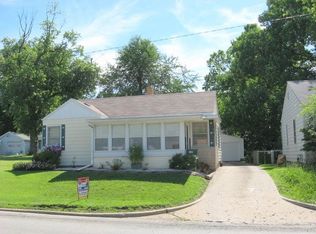 930 N Fairview Ave, Decatur, IL 62522