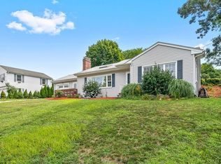 23 Cleghorn Ln, Tewksbury, MA 01876