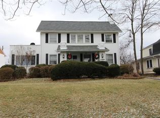 17229 Lake Ave, Lakewood, OH
