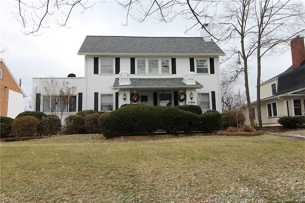 17229 Lake Ave photo 1