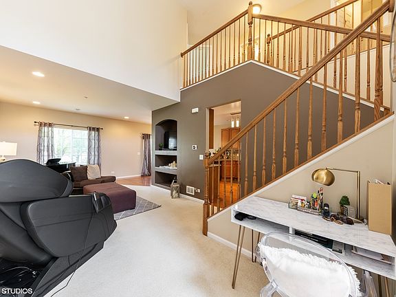 2nd image of 6079 Canterbury Ln #32-3
