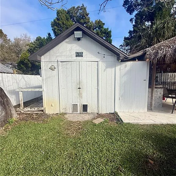 733 Pine Cone Ln — Photo 43