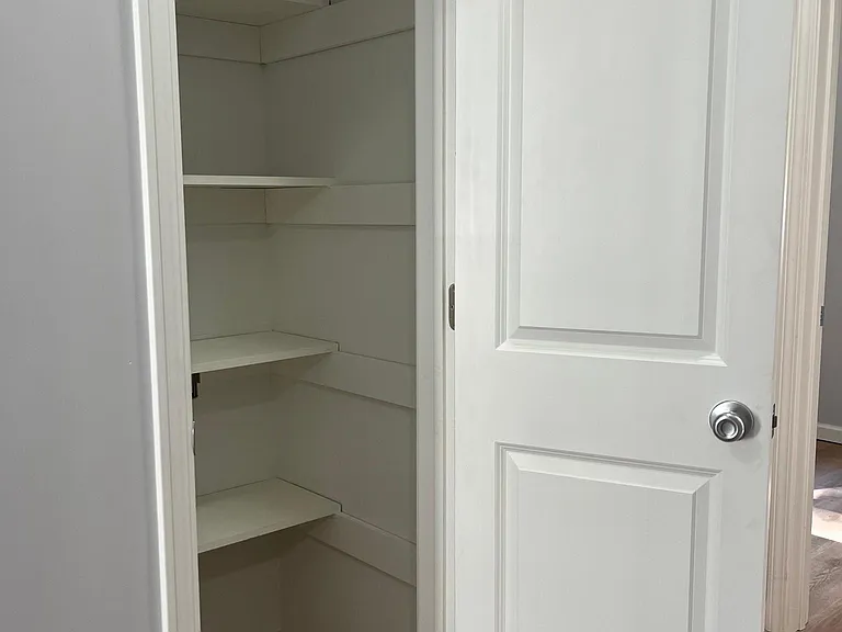 1010 Flora St #1 — Photo 6