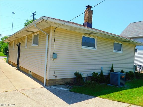 2nd image of 14106 Lakewood Heights Blvd