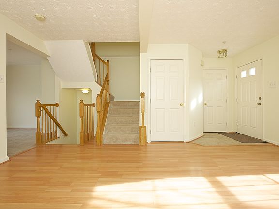 4th image of 8808 Ashberry Ct