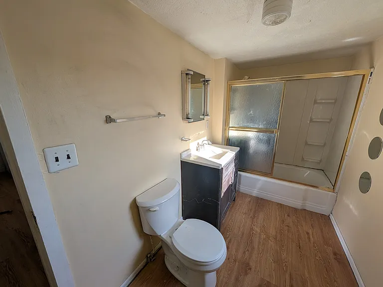 25 Victoria St #2 — Photo 7
