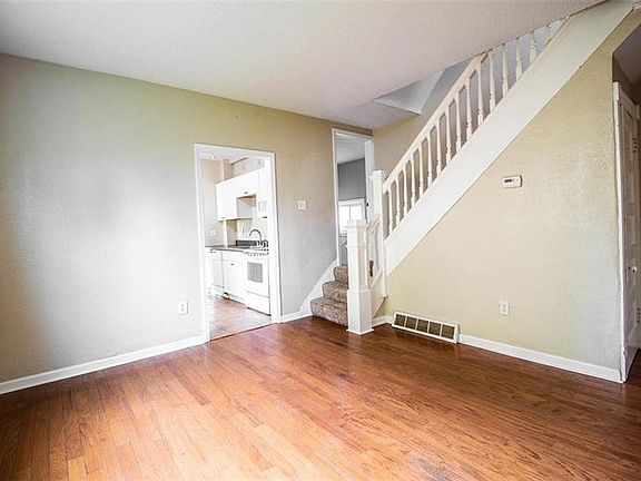 5th image of 1120 Arch St