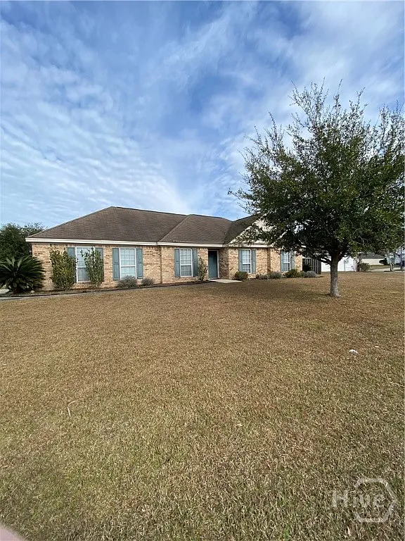 3 bed, 2.0 bath, 1751 sqft, $2,095 — Photo 1