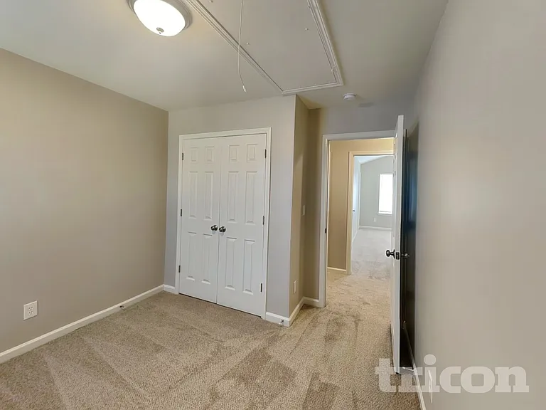 5717 Henderson Oaks Dr — Photo 13