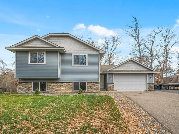 9085 Grove Dr, Chisago City, MN 55013