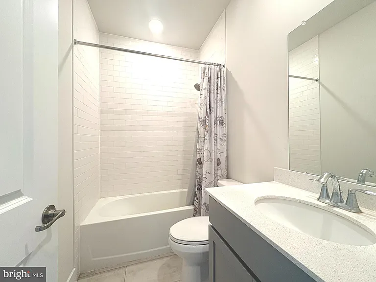 135 Annapolis St — Photo 16