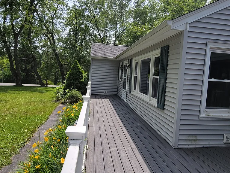 1051 Mill Rd — Photo 5