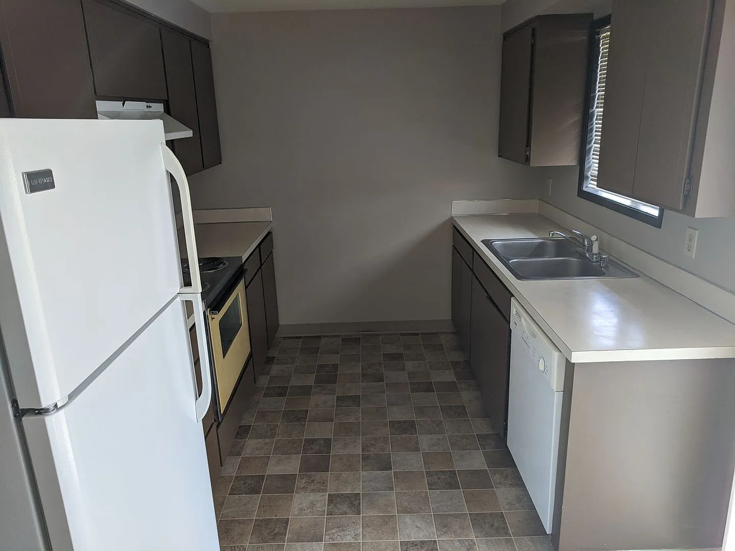 WA811 — Photo 2