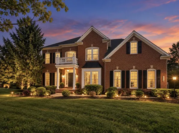 5554 Acerville Pl, Haymarket, VA 20169