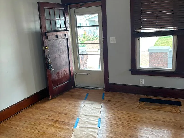 3611 Buechner Ave — Photo 9