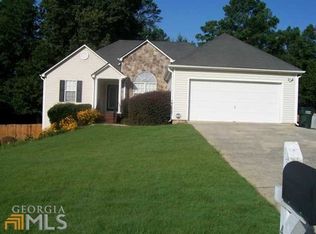 4395 Lexington Ridge Dr, Loganville, GA 30052
