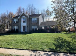 5294 Garfield Blvd, Sheffield Village, OH