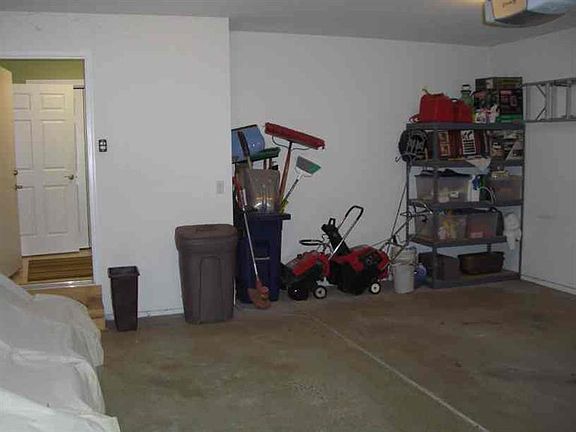 4th image of 11908 108th Pl