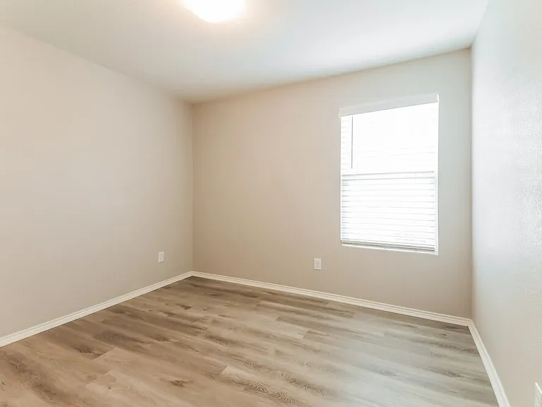 5537 Berea St — Photo 14