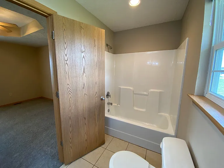 203 N Christopher Ln — Photo 9